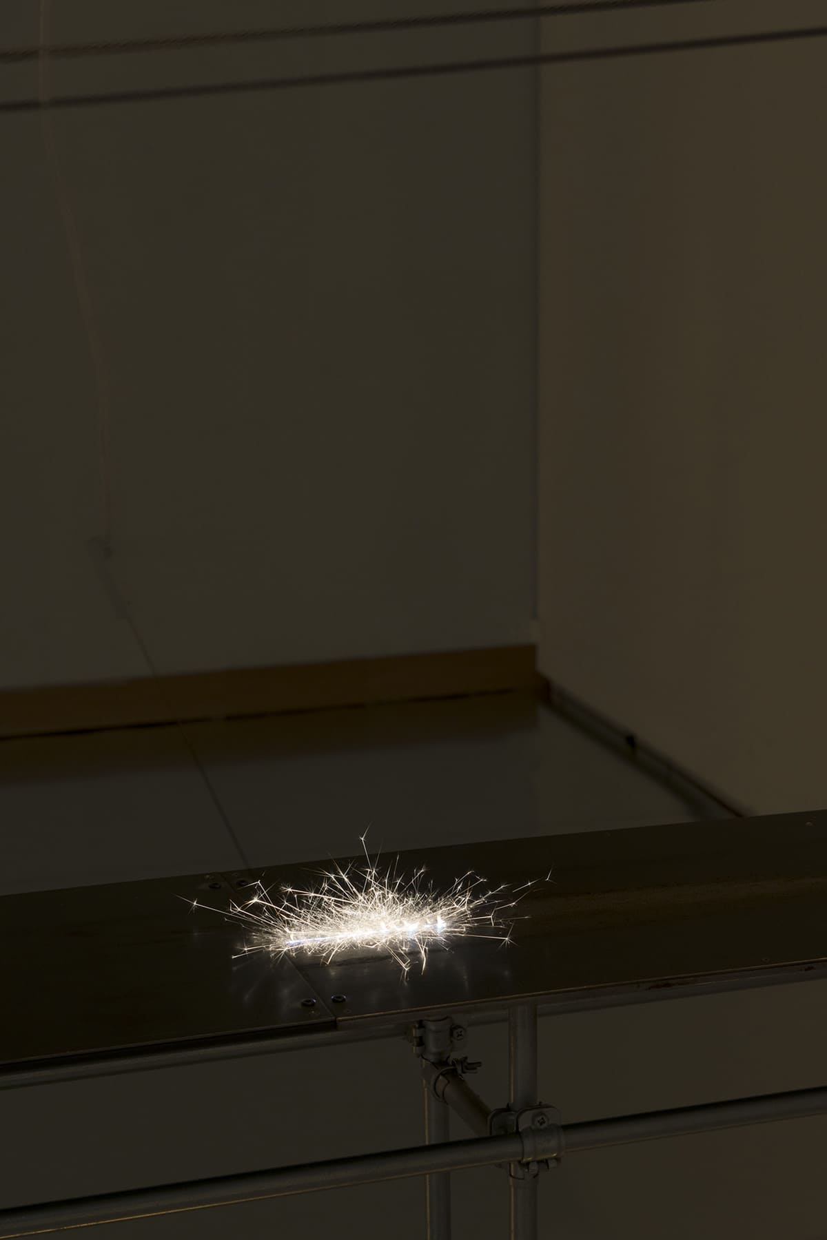 100の白熱灯のための接点 #3　開館15周年記念展 「TARO賞の作家Ⅱ」 川崎市岡本太郎美術館（神奈川）